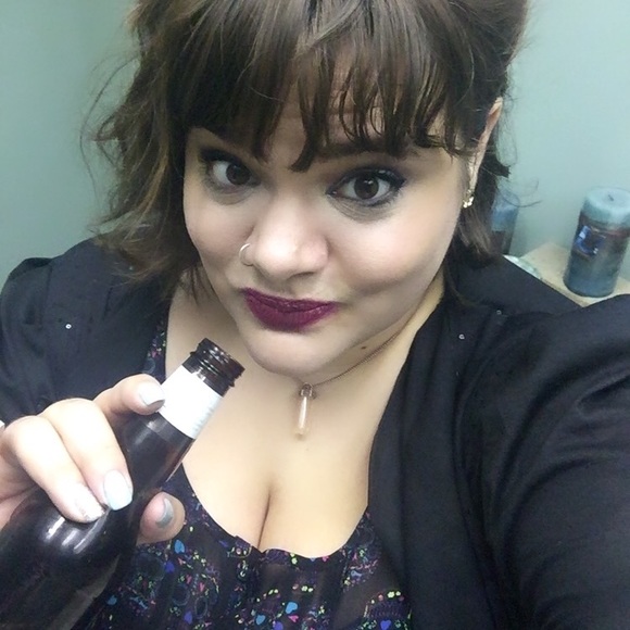 💕💋🕶Meet your posher!!💋👜💕👠 - Picture 4 of 4